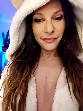 Snapshot of Luna_Kitanna chatting on 03-02-25, 10:05 Luna Kitanna online show from 03-02-25, 10:05