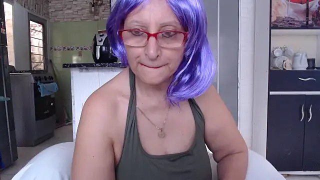 Lilly macflyy online show from 09-08-25, 04:28