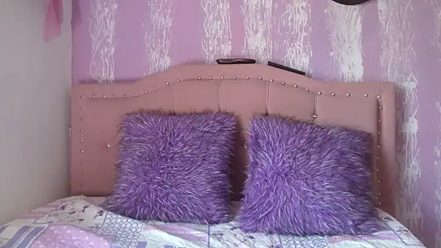 Lilly macflyy online show from 04-26-26, 04:26