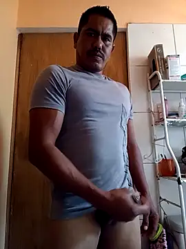 Snapshot of negro15cm17 chatting on 10-02-25, 04:03 negro15cm17 online show from 10-02-25, 04:03