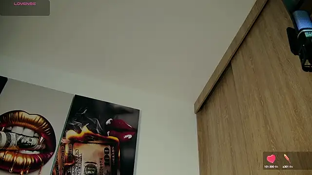 Snapshot of aidaadams chatting on 09-11-25, 11:21 aidaadams online show from 09-11-25, 11:21