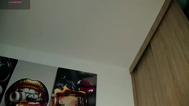 Snapshot of aidaadams chatting on 09-15-25, 09:20 aidaadams online show from 09-15-25, 09:20