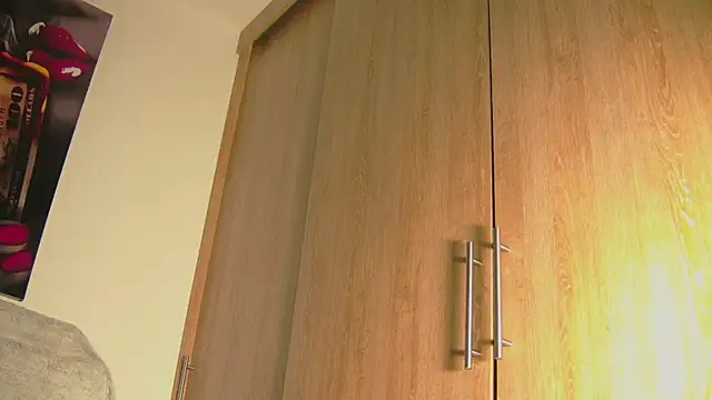 Snapshot of aidaadams chatting on 10-06-25, 11:07 aidaadams online show from 10-06-25, 11:07