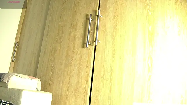 Snapshot of aidaadams chatting on 11-27-25, 11:23 aidaadams online show from 11-27-25, 11:23