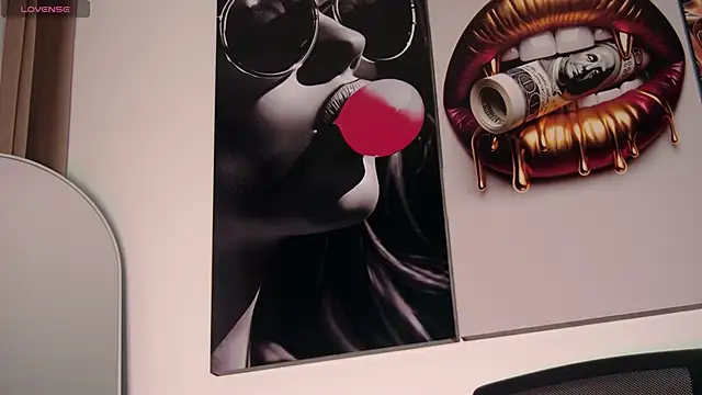 Snapshot of aidaadams chatting on 12-01-25, 11:26 aidaadams online show from 12-01-25, 11:26