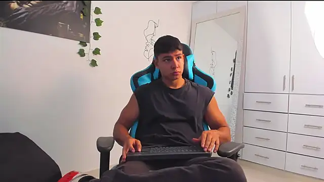 Bray Kevin online show from 03-04-25, 03:48