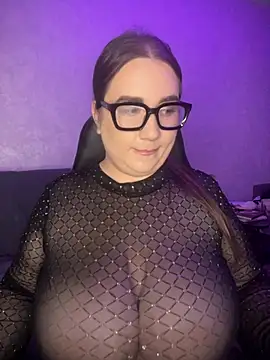 Snapshot of GabiBoobs chatting on 06-04-26, 05:41 GabiBoobs online show from 06-04-26, 05:41