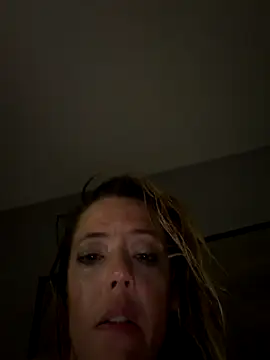 Snapshot of Blueeyesoulsnatcher chatting on 10-19-25, 10:05 Blueeyesoulsnatcher online show from 10-19-25, 10:05