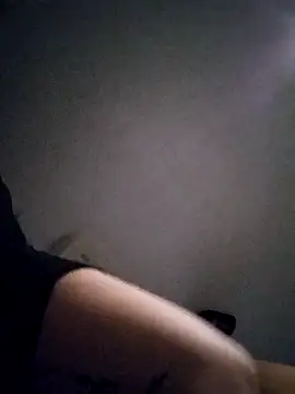 Snapshot of Blueeyesoulsnatcher chatting on 10-22-25, 10:26 Blueeyesoulsnatcher online show from 10-22-25, 10:26