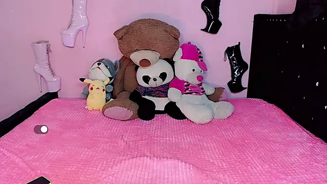 Ciinamonloren online show from 03-21-25, 09:23