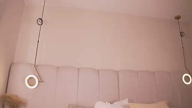 Abby-me online show from 06-15-26, 01:13