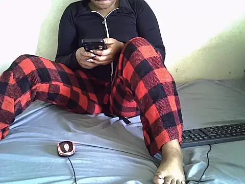 Crystal  Gee online show from 07-16-26, 08:42