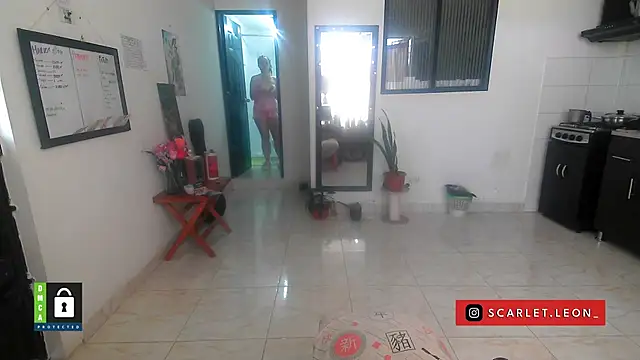 Scarletleon77 online show from 04-21-26, 03:39