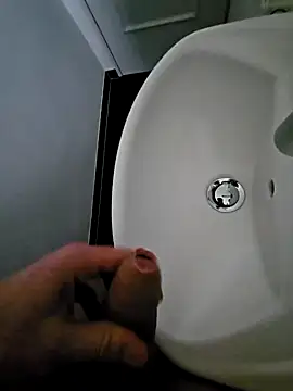 Snapshot of thesmiledoc chatting on 12-29-24, 12:12 thesmiledoc online show from 12-29-24, 12:12