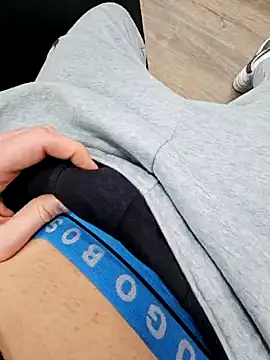 Snapshot of thesmiledoc chatting on 03-22-25, 02:03 thesmiledoc online show from 03-22-25, 02:03