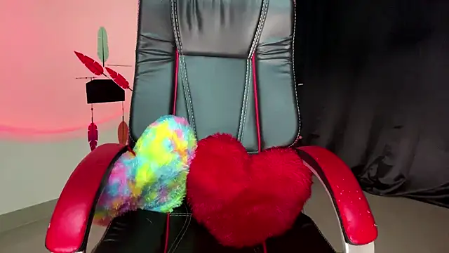 Snapshot of tigress_kashish chatting on 09-19-25, 07:36 tigress kashish online show from 09-19-25, 07:36
