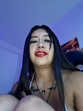 Snapshot of Hot_sophie_ chatting on 01-07-25, 10:30 Hot sophie  online show from 01-07-25, 10:30