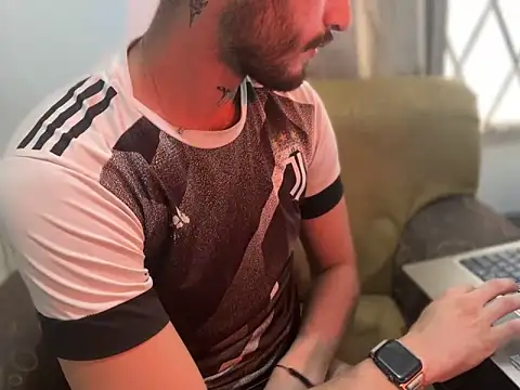 axel giracr online show from 12-16-24, 10:03