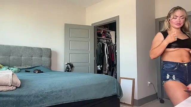 ElenaErickson online show from 12-04-24, 09:02