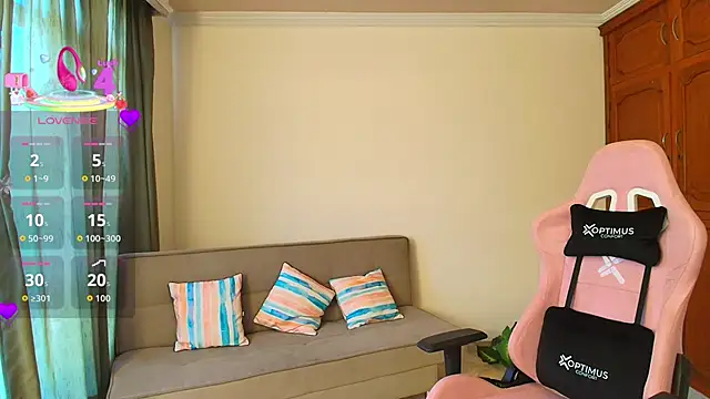 Snapshot of lili_jade222 chatting on 11-22-25, 06:18 lili jade222 online show from 11-22-25, 06:18