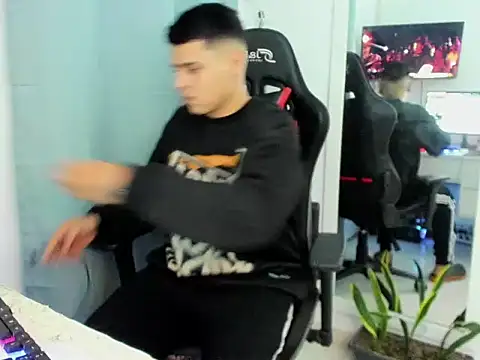 E Moon online show from 11-04-25, 04:22