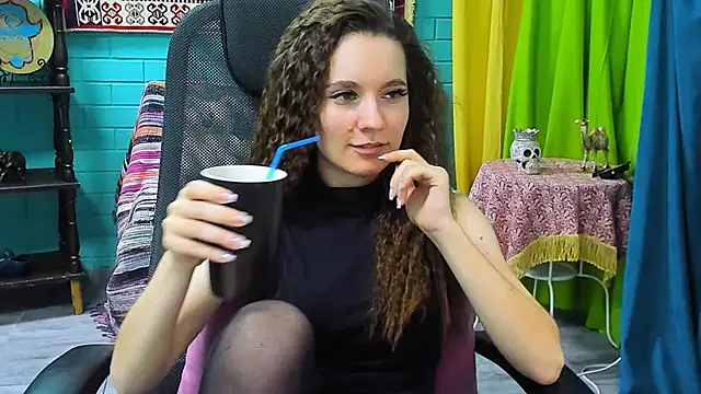 Snapshot of Miss_Barbara_ chatting on 02-07-25, 01:53 Miss Barbara online show from 02-07-25, 01:53