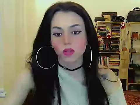 Snapshot of Sophie_Fantasys chatting on 11-25-25, 07:25 Sophie Fantasys online show from 11-25-25, 07:25