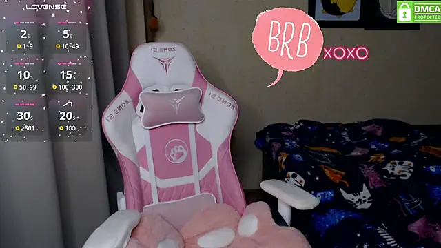 Snapshot of LeahGottty chatting on 12-04-24, 02:26 LeahGottty online show from 12-04-24, 02:26