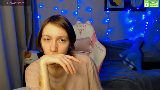 Snapshot of LeahGottty chatting on 12-30-24, 03:13 LeahGottty online show from 12-30-24, 03:13