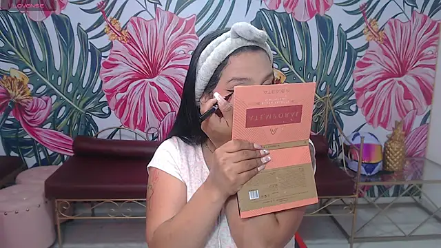 Small naughty  online show from 04-06-26, 01:12