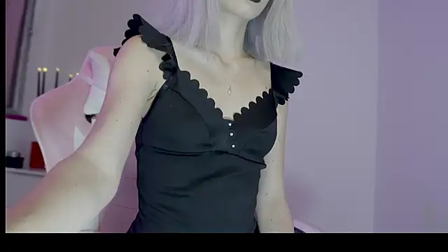 Snapshot of Stryxcy chatting on 03-14-25, 06:21 Stryxcy online show from 03-14-25, 06:21