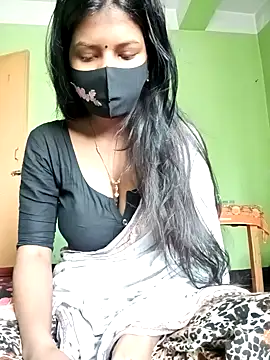 Snapshot of Anusri- chatting on 02-05-25, 05:52 Anusri- online show from 02-05-25, 05:52