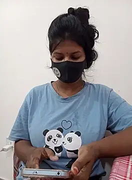 Snapshot of Anusri- chatting on 10-08-25, 10:29 Anusri- online show from 10-08-25, 10:29