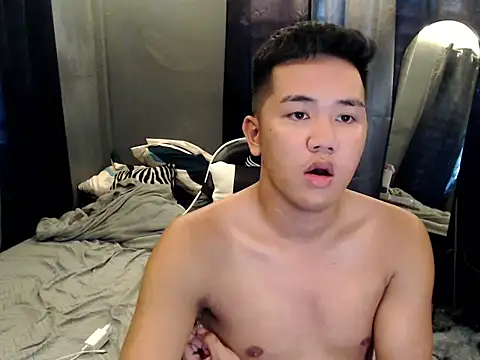 xgregor07 online show from 10-06-25, 07:39