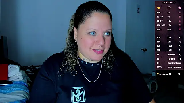Snapshot of mariana_maze chatting on 01-21-25, 07:26 mariana maze online show from 01-21-25, 07:26