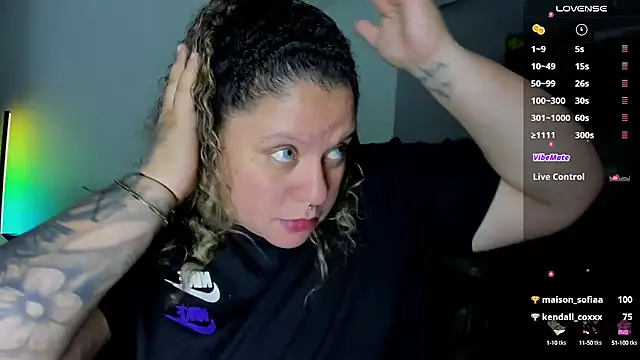 Snapshot of mariana_maze chatting on 03-21-25, 05:43 mariana maze online show from 03-21-25, 05:43