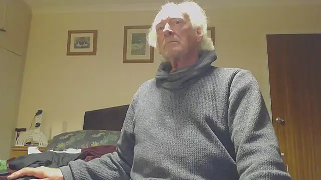 Snapshot of WaverlyKernow chatting on 12-03-24, 08:39 WaverlyKernow online show from 12-03-24, 08:39