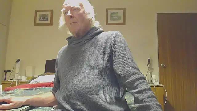 Snapshot of WaverlyKernow chatting on 03-08-25, 09:29 WaverlyKernow online show from 03-08-25, 09:29