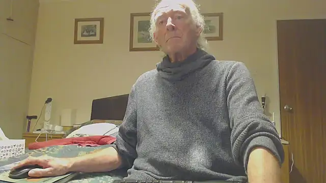 Snapshot of WaverlyKernow chatting on 03-09-25, 08:52 WaverlyKernow online show from 03-09-25, 08:52