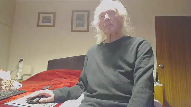 WaverlyKernow online show from 12-15-25, 03:38