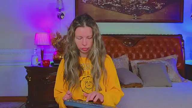 Real Tini online show from 11-25-25, 06:35