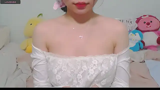 Snapshot of NGOCHA_06 chatting on 12-21-24, 01:10 NGOCHA 06 online show from 12-21-24, 01:10