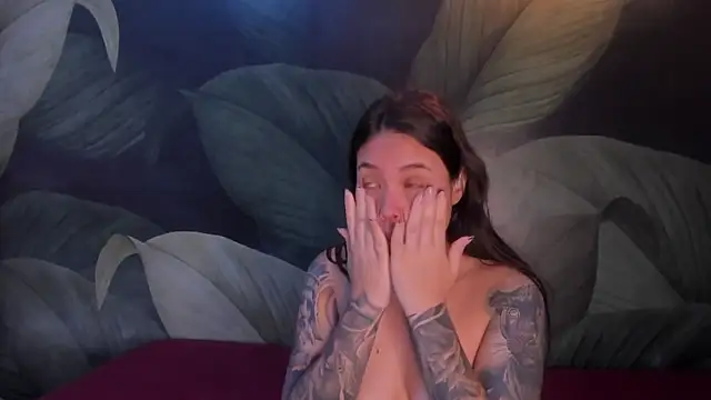 Snapshot of sweett_dirty chatting on 03-17-25, 12:25 sweett dirty online show from 03-17-25, 12:25