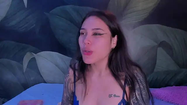 Snapshot of sweett_dirty chatting on 01-08-26, 12:18 sweett dirty online show from 01-08-26, 12:18