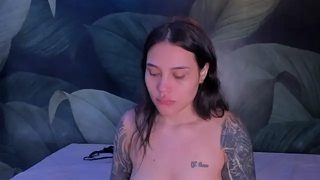 Snapshot of sweett_dirty chatting on 01-10-26, 12:29 sweett dirty online show from 01-10-26, 12:29