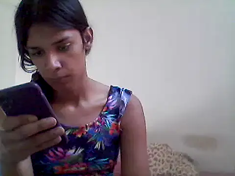 Snapshot of mariy_ chatting on 03-05-25, 06:56 mariy  online show from 03-05-25, 06:56