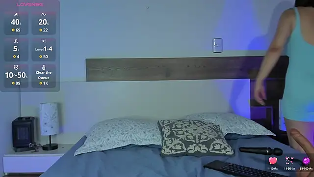 Snapshot of _fullmoon chatting on 01-23-25, 12:57 fullmoon online show from 01-23-25, 12:57