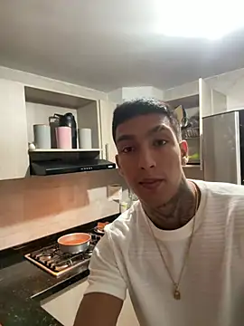 Snapshot of sendfer chatting on 01-01-25, 03:56 sendfer online show from 01-01-25, 03:56