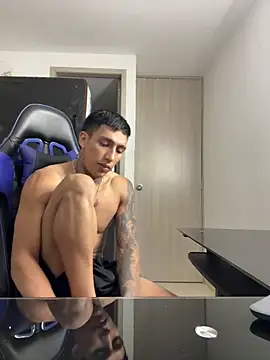 Snapshot of sendfer chatting on 01-03-25, 03:27 sendfer online show from 01-03-25, 03:27