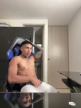 Snapshot of sendfer chatting on 01-06-25, 03:20 sendfer online show from 01-06-25, 03:20